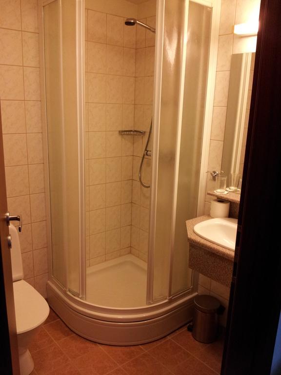 Hotel Capitano Neskaupstaður Zimmer foto